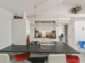 Fridge, microwave, dishwasher, cookware/dishes/utensils