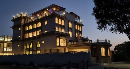 Hotel Raghav Vilas