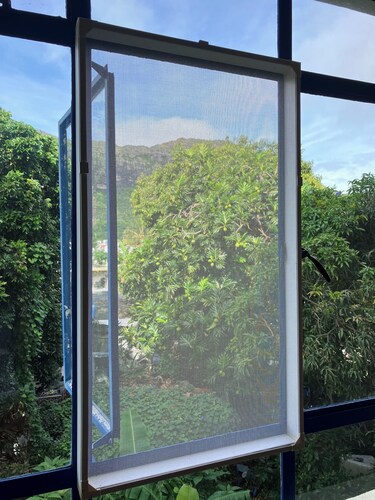 Cozy stay  heart of the island accessible to public transport and attractions 