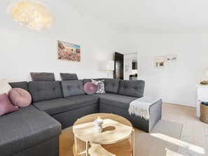 TV, fireplace, DVD player