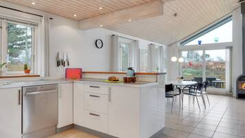 Køleskab, mikrobølgeovn, ovn, opvaskemaskine