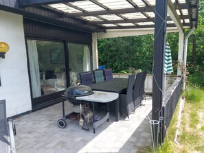 屋外ダイニングエリア