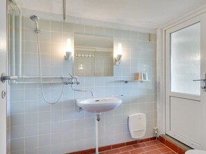 Bathroom - "Grumme" - 30m to the fjord by Interhome (Ølsted)