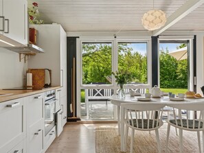 Fridge, dishwasher, cookware/dishes/utensils