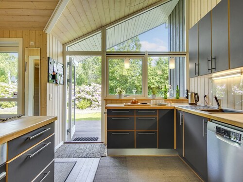 "Anemone" - 700m from the sea by Interhome