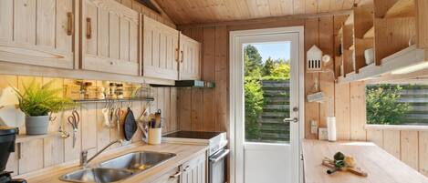 Fridge, oven, dishwasher, highchair