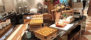 Colazione a buffet inclusa, servita tutte le mattine 