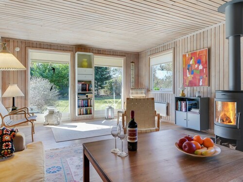 "Naira" - 1.8km from the sea by Interhome