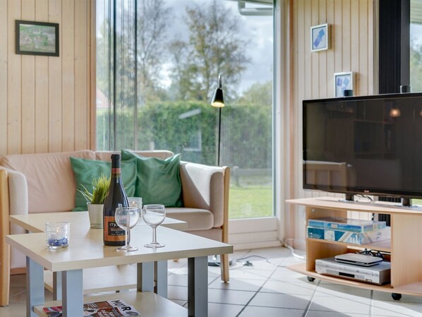 TV, fireplace, DVD player - "Olina" - 1km from the sea by Interhome (Vejby)
