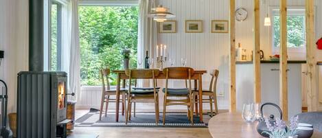 تناول الطعام