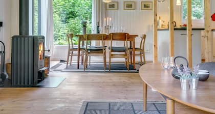"Lucie" - 1.5km from the sea by Interhome