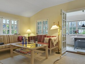 TV, fireplace, DVD player