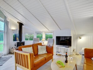 TV, fireplace - "Eivor" - 500m from the sea by Interhome (Hornbæk)