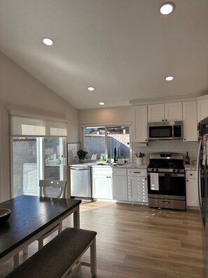 Private kitchen - Rustic, Modern Home with XL Backyard. Near Orange County and Los Angeles County! (Chino)