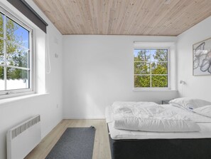 5 bedrooms, WiFi