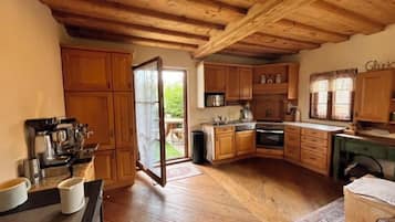Refrigerador, microondas, horno y lavavajillas