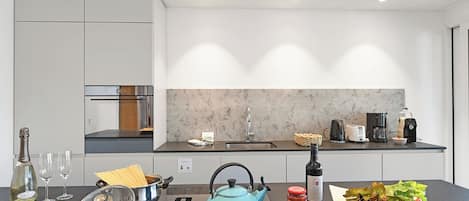 Appartement Familial, plusieurs chambres, 2 salles de bains (Appartamento lago e monti) | Cuisine privée