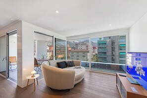 21-inch flat-screen TV with cable channels - Appartamento Lago e Monti (Locarno)