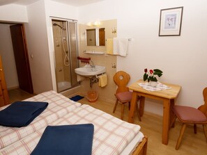 1 Schlafzimmer, Internetzugang