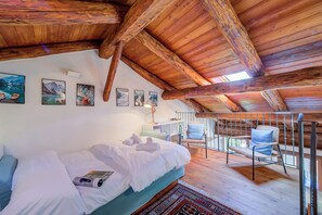 Family Apartment, Multiple Bedrooms (San Marco Lodge Apt Mountain Retreat) - San Marco Lodge Apt Mountain Retreat (Oulx)