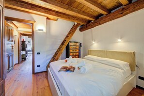 Family Apartment, Multiple Bedrooms (San Marco Lodge Apt Mountain Retreat) | 1 bedroom, free WiFi, bed sheets - San Marco Lodge Apt Mountain Retreat (Oulx)