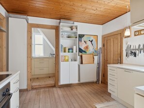 Køleskab, mikrobølgeovn, ovn, opvaskemaskine