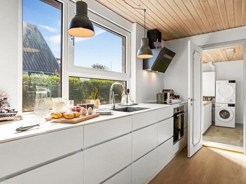 "Villum" - 700m from the sea by Interhome