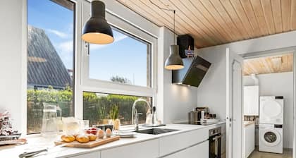 "Villum" - 700m from the sea by Interhome