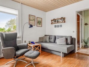 TV, peis og DVD-spiller