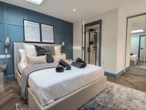 Cottage | Interior