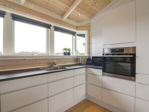 Fridge, microwave, dishwasher, cookware/dishes/utensils