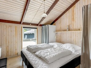 3 bedrooms, Internet