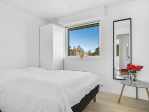 3 bedrooms, WiFi - "Ehm" - 600m from the sea by Interhome (Strandby)