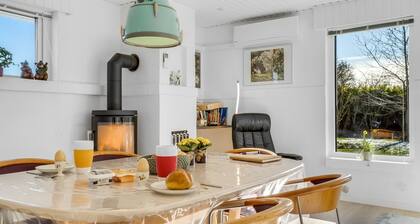 "Ehm" - 600m from the sea by Interhome