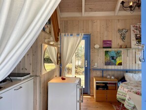 1 bedroom, Internet