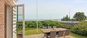 "Kosara" - 50m from the sea by Interhome