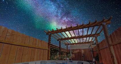 Genesis Oasis' Fall Staycation Hottub/Spa,WIFI! Pet Friendly!