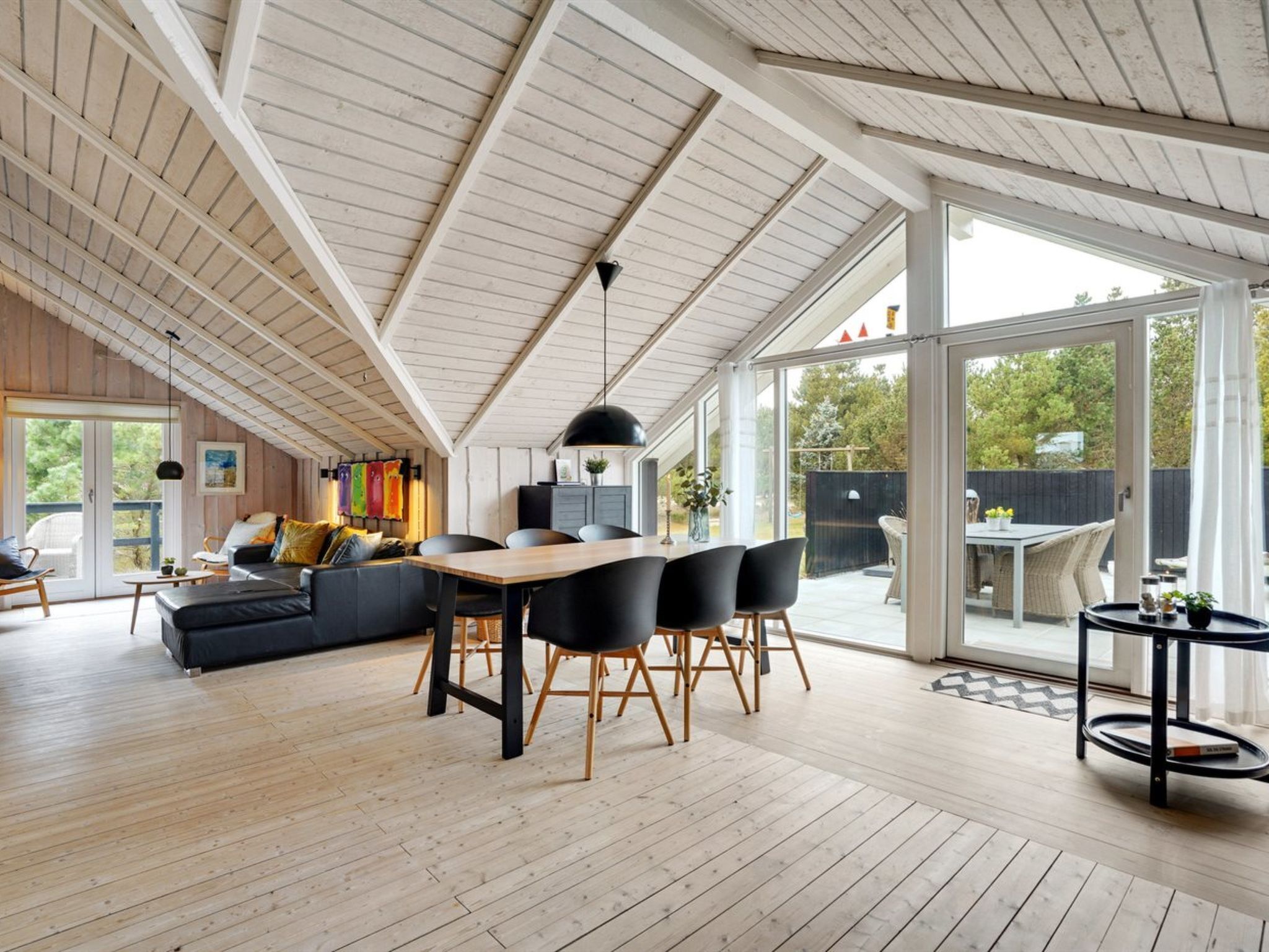 TV, fireplace, DVD player