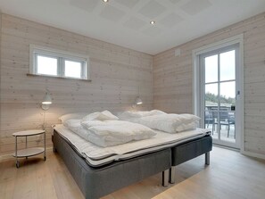 4 bedrooms, WiFi
