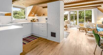 "Sisko" - 800m from the sea by Interhome