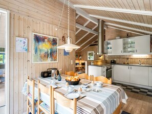 تناول الطعام