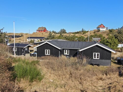 "Soleil" - 300m from the sea by Interhome