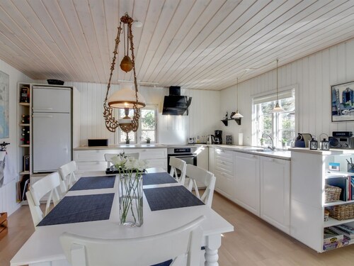 "Soleil" - 300m from the sea by Interhome