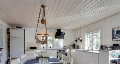 "Soleil" - 300m from the sea by Interhome