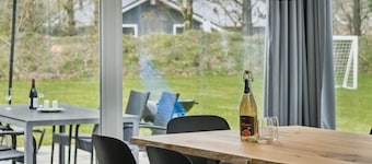 "Human" - 10.5km from the sea by Interhome