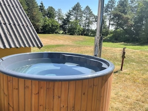 Bain à remous extérieur
