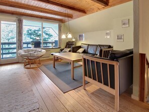 Televisie en een open haard