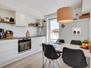 Fridge, microwave, dishwasher, cookware/dishes/utensils