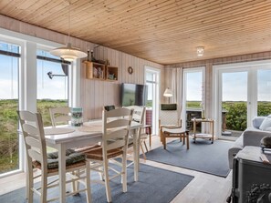 TV, fireplace, DVD player - "Hermoth" - 300m from the sea by Interhome (Rømø)