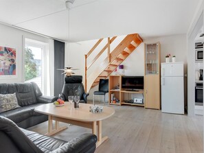 TV, DVD player
